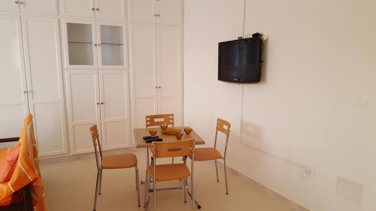 Appartement à Houmt Souk Jerba Bagian luar foto